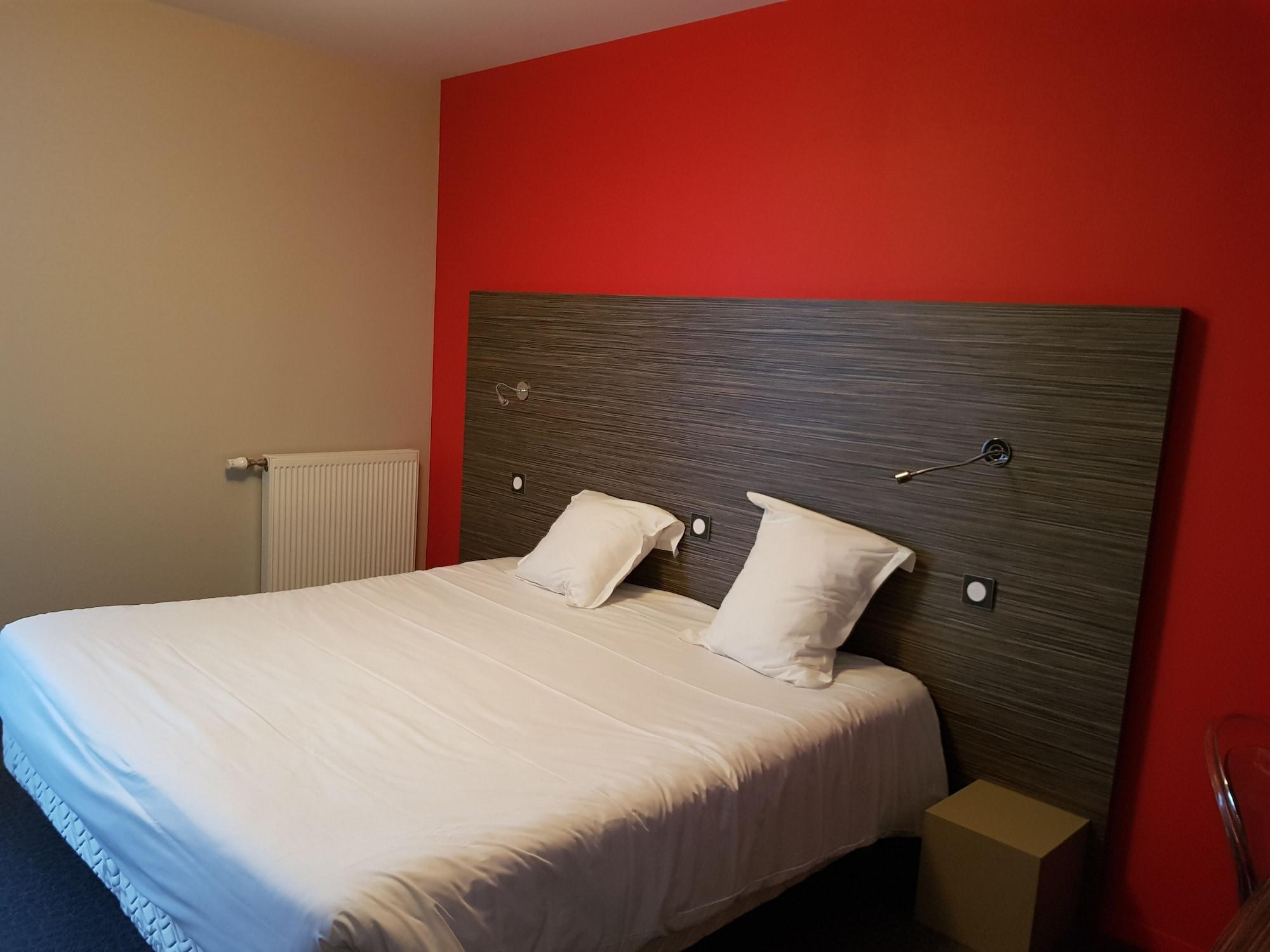 Logis Hotel A La Bonne Auberge Laval  Exteriér fotografie